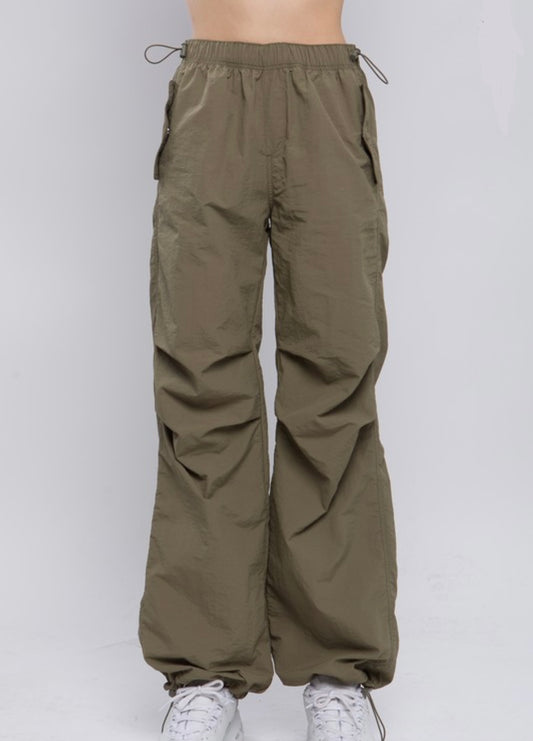 Lola Parachute pants (Olive)